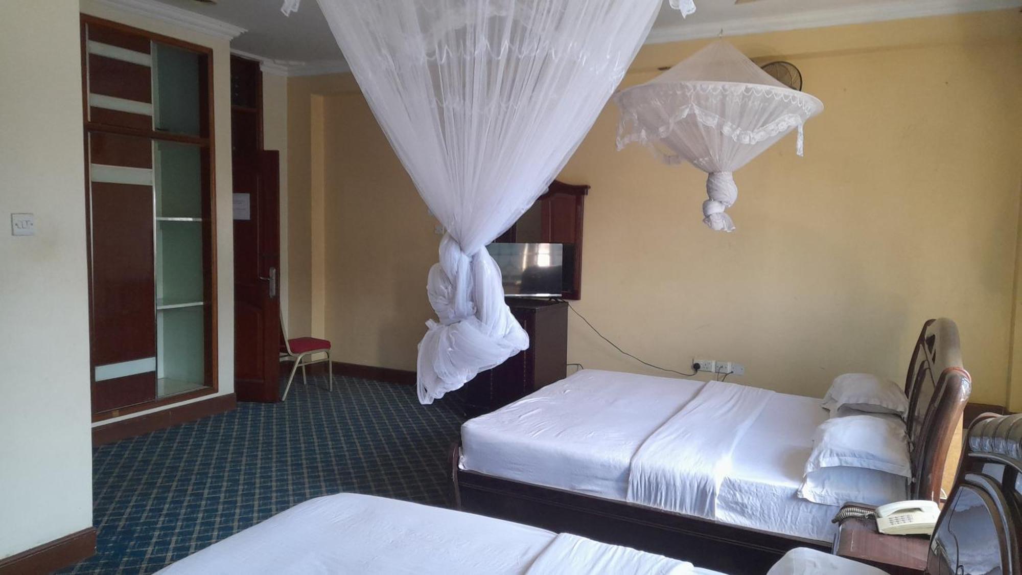 New Jbk Hotel Kampala Exterior photo