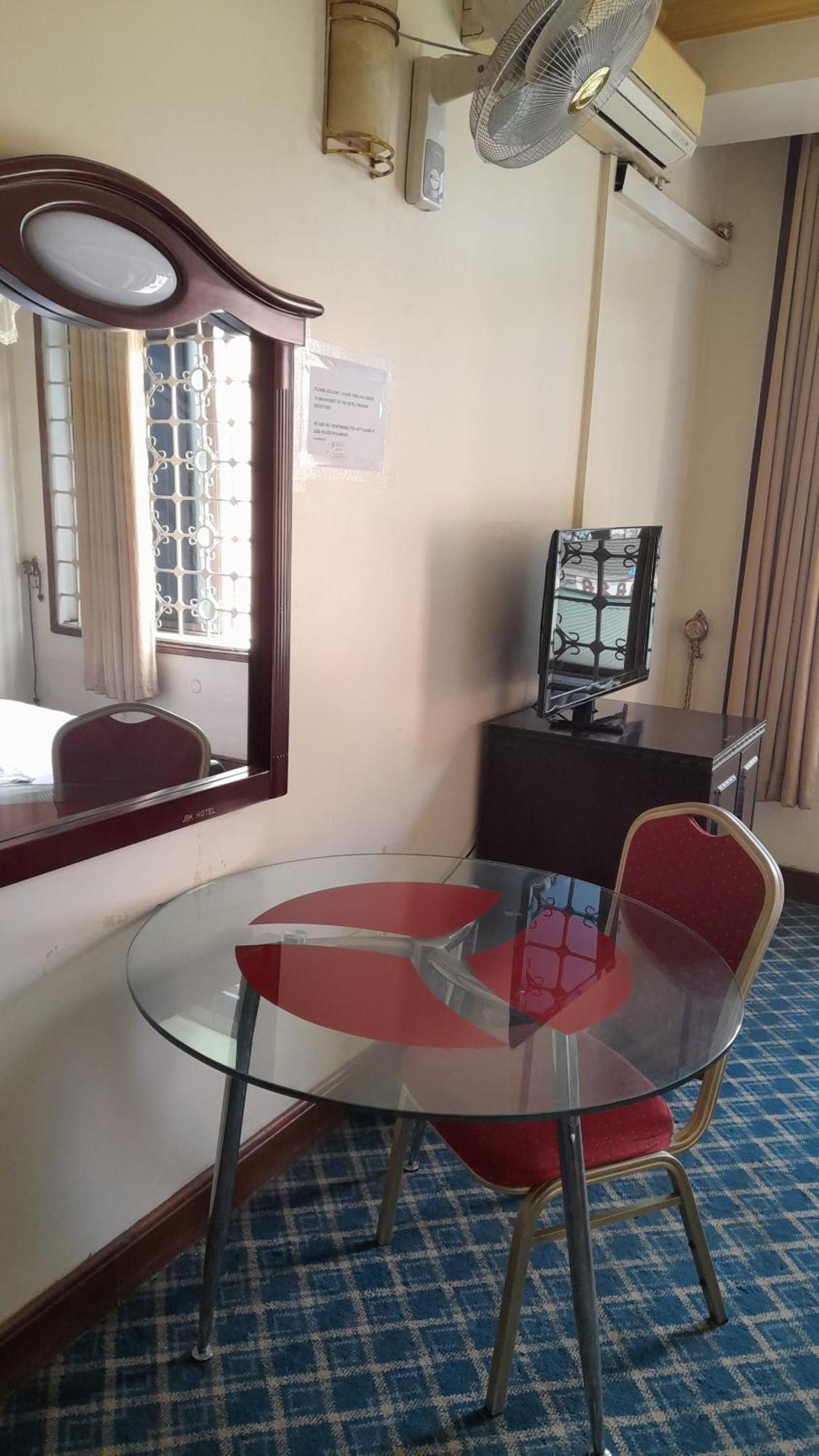 New Jbk Hotel Kampala Exterior photo