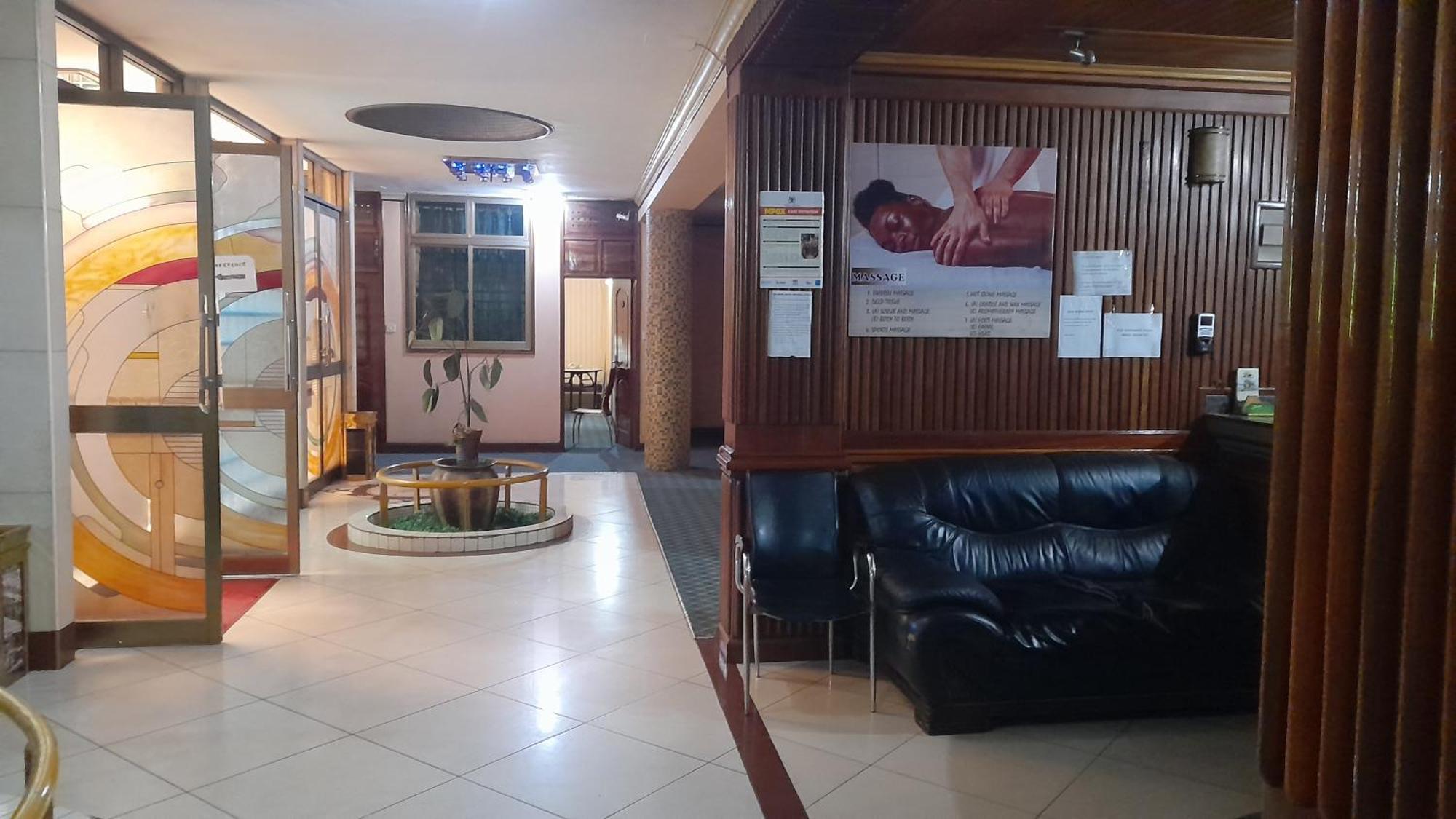 New Jbk Hotel Kampala Exterior photo